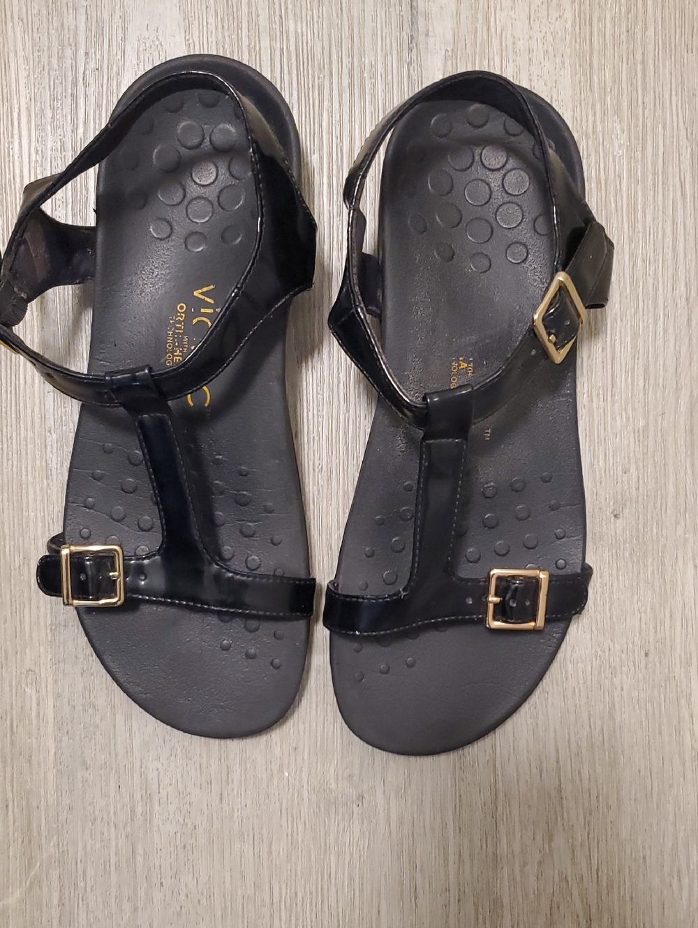 Vionic Adriane Black Patent Sandals with Adjustable Straps Buckles Size 7